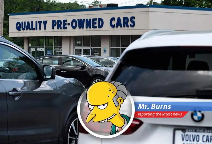 An auction of used vehicles showcases the surprisingly robust demand amidst economic headwinds.