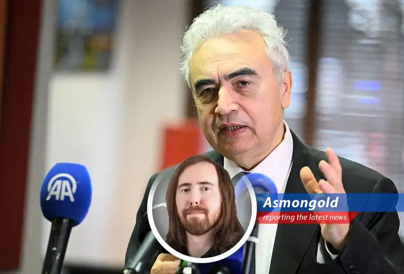 Asmongold analyzes the latest market turmoil with his characteristic blend of humor and financial insight.