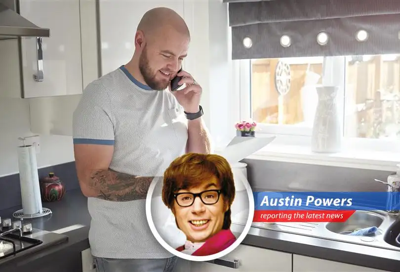 Austin Powers giving a thumbs up on mortgage refinancing