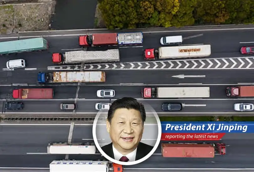 Full Truck Alliance trucks on a Chinese highway, symbolizing growth in the freight sector.
