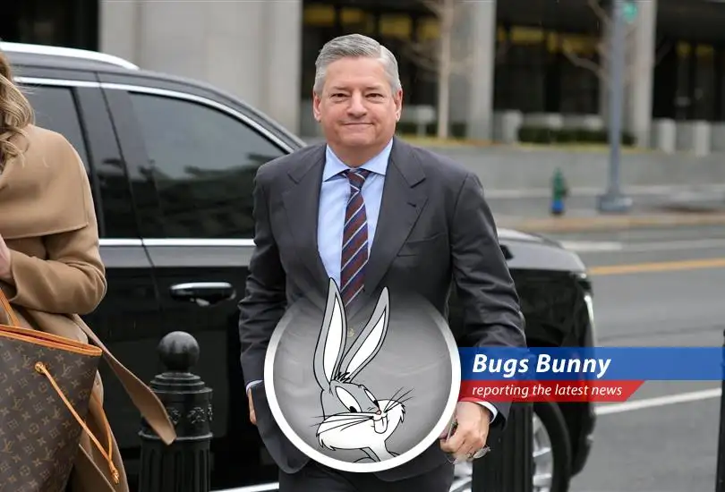 Netflix CEO Ted Sarandos visits the White House amidst swirling acquisition rumors.