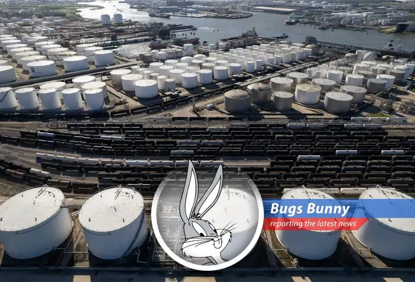 Oil tankers navigating the Strait of Hormuz, facing increased geopolitical risks.