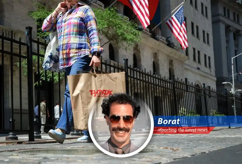 The S & P 500 experiences a bounce, driven by enterprise software stocks and positive earnings reports from retailers. Chenqui