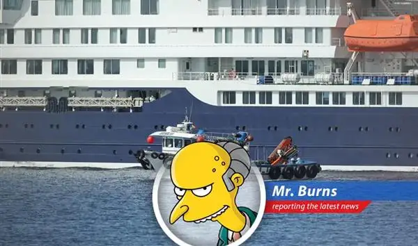 Passengers disembark the MV Hondius in Tenerife, facing quarantine after a hantavirus outbreak.