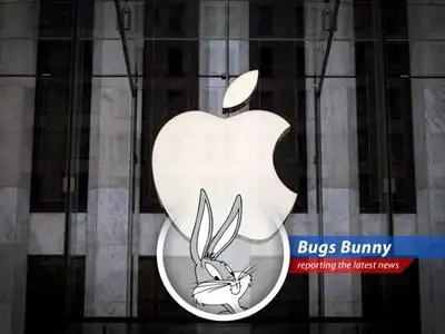 Apple stock performance amidst foldable iPhone development challenges.