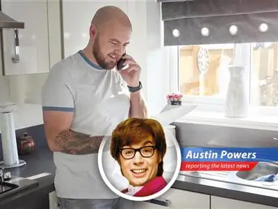 Austin Powers giving a thumbs up on mortgage refinancing
