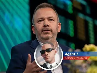 Blue Owl Capital faces scrutiny as Saba Capital launches tender offer amidst liquidity concerns