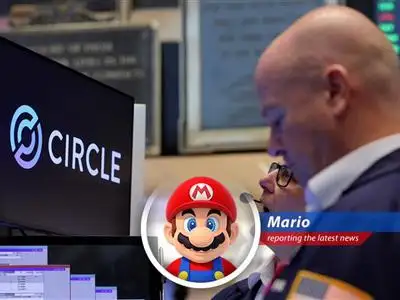 Circle's USDC faces regulatory headwinds as proposed legislation could limit yield-bearing opportunities, impacting its market position.