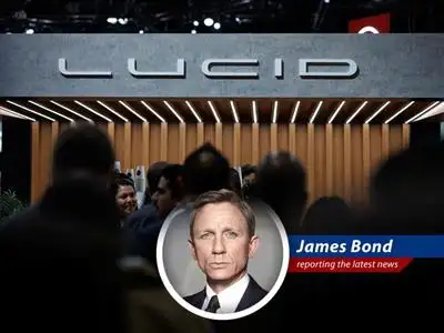 Lucid Motors faces inventory challenges and leadership transition, impacting production forecasts.