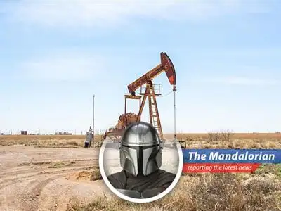 Oil prices fluctuate as geopolitical risks in the UAE and growing U.S. crude inventories create market uncertainty