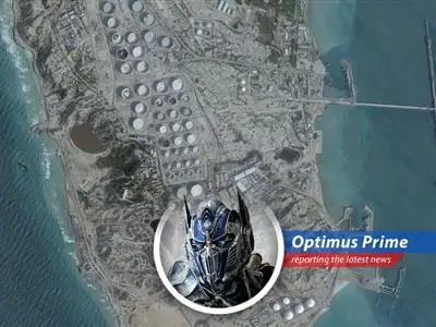 Oil tankers navigate the Strait of Hormuz amidst rising geopolitical tensions