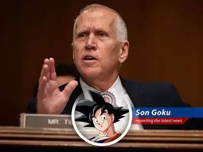 Sen. Thom Tillis addressing reporters on Capitol Hill, emphasizing the importance of an independent Federal Reserve.