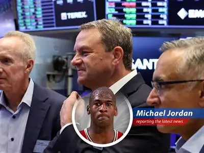 Versant Media faces Wall Street scrutiny as it navigates the shift from traditional pay TV to digital growth. Can it stick the landing