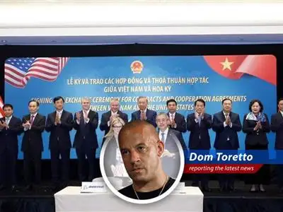 Vietnamese airlines commit to purchasing nearly 100 Boeing aircraft, boosting tourism and international routes.